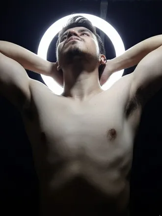 OnlyFans cuenta ozzy_37 header 2