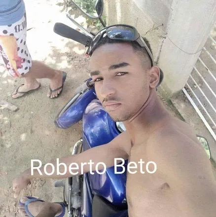 OnlyFans cuenta roberto_carlos_12 header 2