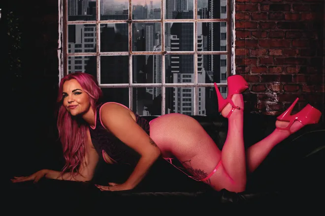 OnlyFans cuenta kinkyxxxpinky header 2