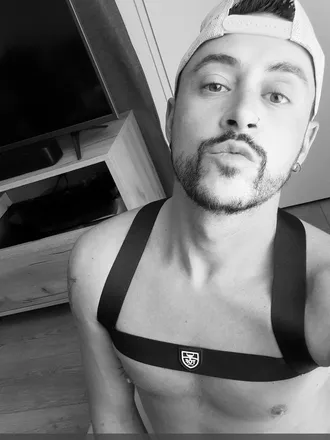 OnlyFans cuenta ludzyetyoyo header 2