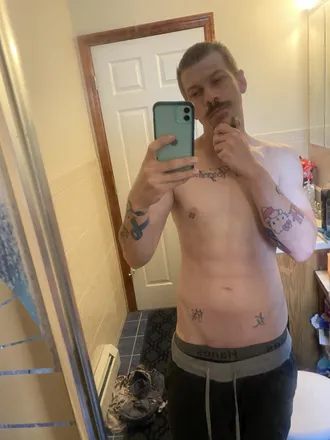 OnlyFans cuenta aaron182190 header 2