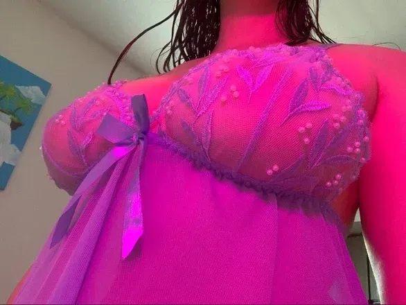 OnlyFans cuenta strawberriezncreammmm header 2