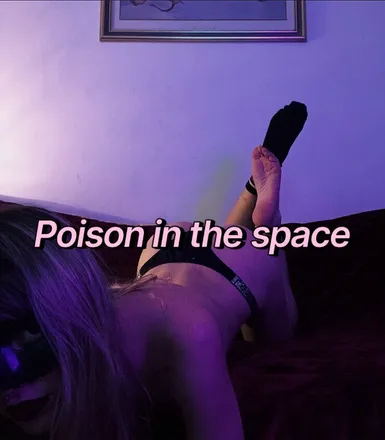 OnlyFans cuenta poisoninthespace header 2