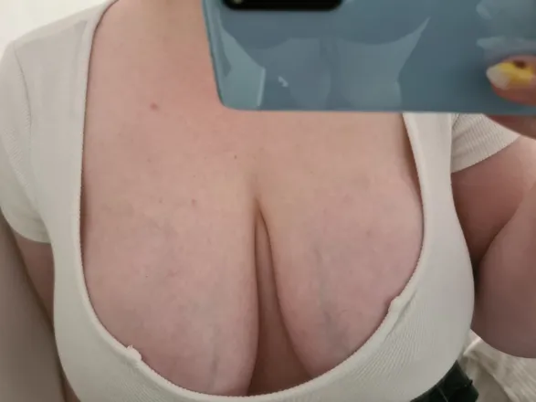 OnlyFans cuenta bigbouncyboob header 2