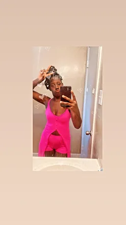 OnlyFans cuenta meshia28 header 2