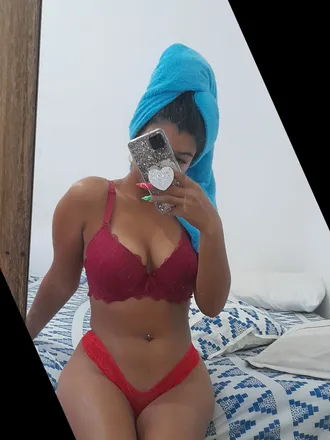 OnlyFans account  macaa.19 header 2
