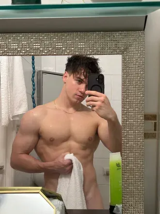 OnlyFans account  lewmfitfree previous_avatars_1 3