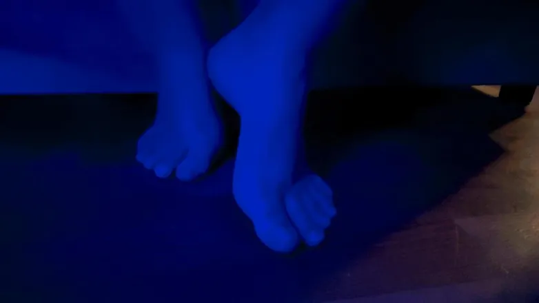 OnlyFans cuenta flirtyfeetbae header 2