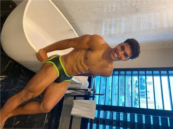 OnlyFans cuenta u82196180 header 2