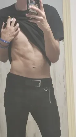 OnlyFans cuenta z3phyr0s header 2