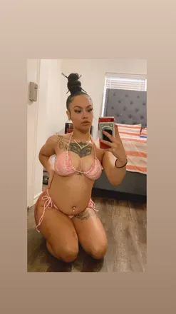 OnlyFans account  kashayv21 avatar 1
