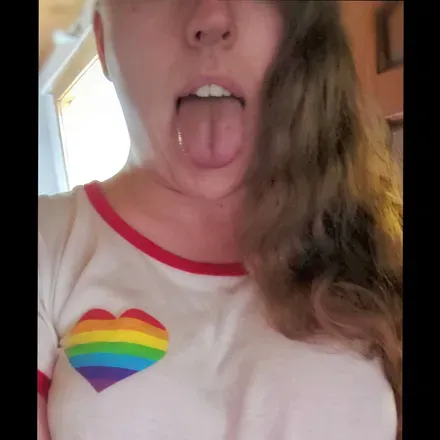 OnlyFans account  emmadearest avatar 1