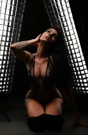 OnlyFans cuenta thenaughtybrunette avatar 1