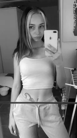 OnlyFans cuenta whitechocolatebae header 2