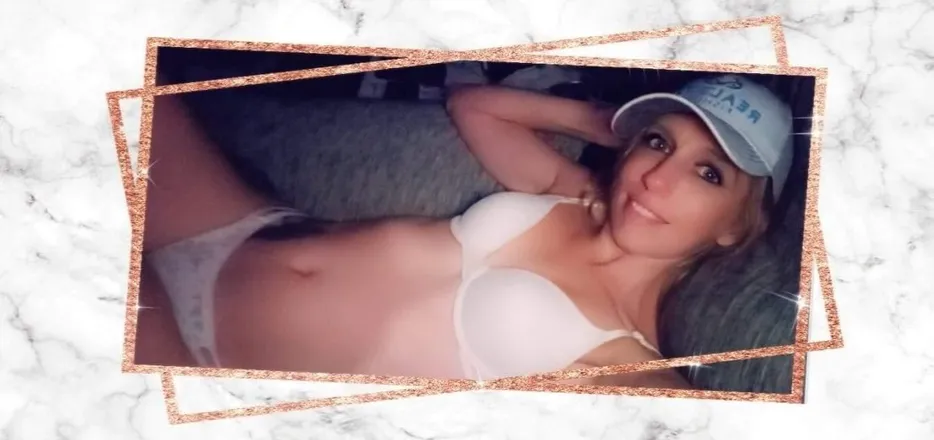 OnlyFans cuenta petitegirl29 header 2