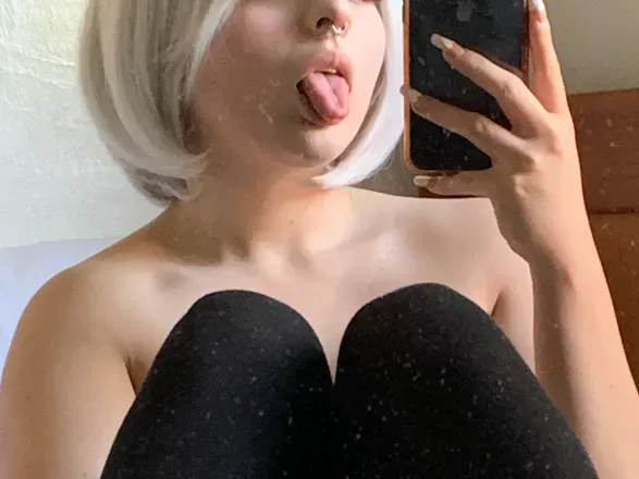 OnlyFans cuenta maid_kawaii header 2