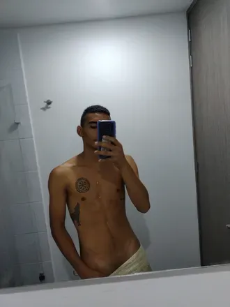 OnlyFans cuenta adrianvega12 avatar 1