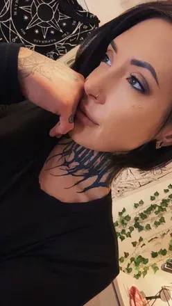 OnlyFans account  warahsilz avatar 1