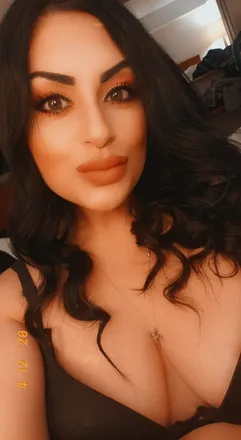 OnlyFans cuenta luvlu323 header 2