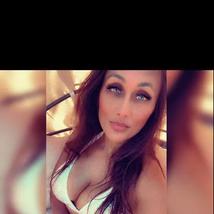 OnlyFans cuenta feralhousewife114 header 2