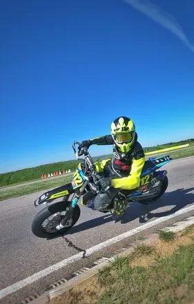 OnlyFans account  supermotoguy header 2