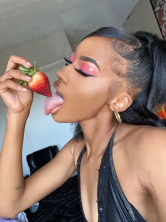 OnlyFans cuenta nizzyxoxo avatar 1