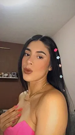 OnlyFans account  mel200212 avatar 1