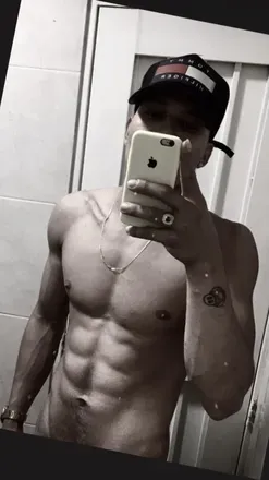 OnlyFans cuenta sebas_tian26 avatar 1