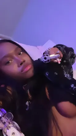 OnlyFans cuenta sirtrinie header 2