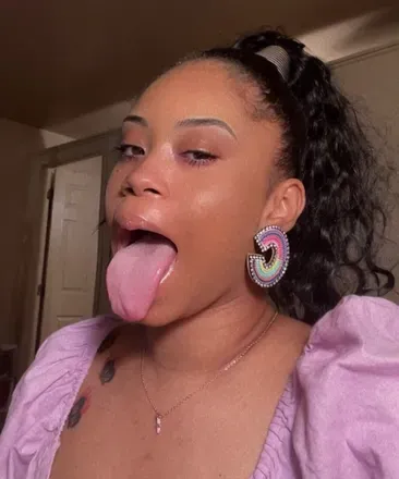 OnlyFans account  yellowboneeee avatar 1