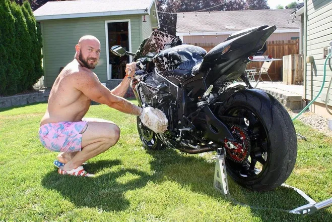 OnlyFans cuenta ben_6969 header 2