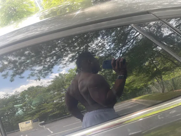 OnlyFans account  freakyooo header 2