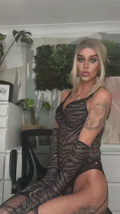 OnlyFans cuenta kinkeykloe avatar 1