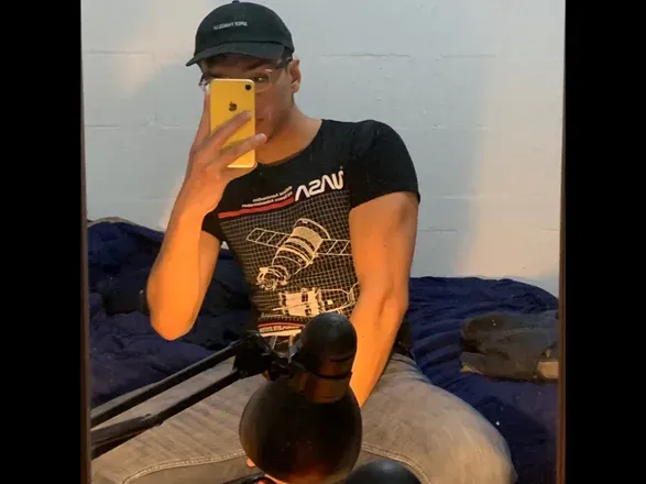 OnlyFans cuenta yoursweethotguy avatar 1