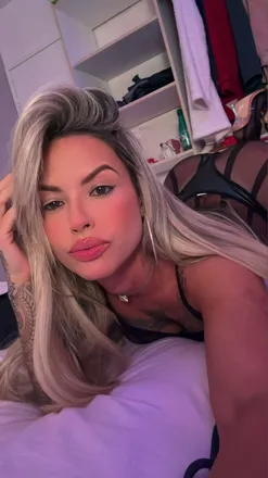 OnlyFans cuenta daniparis_dani header 2