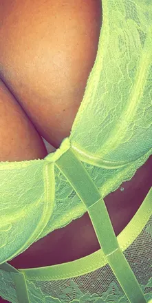 OnlyFans cuenta cautionrainswet header 2