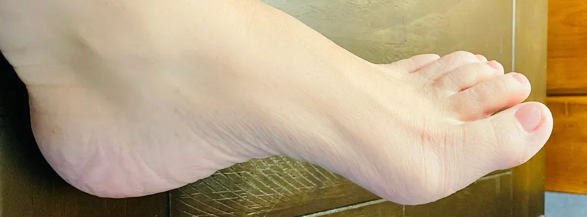 OnlyFans cuenta avadashersfeet header 2