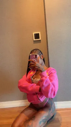 OnlyFans account  naughtyamina avatar 1