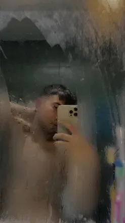 OnlyFans account  its_andrees avatar 1