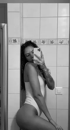 OnlyFans account  issy_yy avatar 1