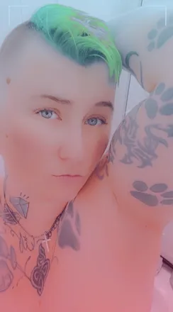 OnlyFans cuenta greeneyestud87 header 2