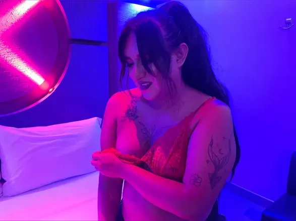 OnlyFans account  mishellhdez avatar 1