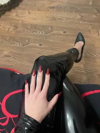 OnlyFans account  onlyays header 2