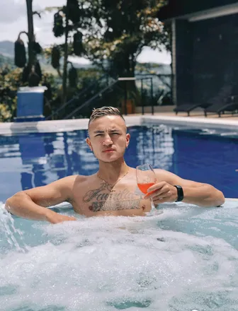 OnlyFans cuenta kevin_sanchezr header 2