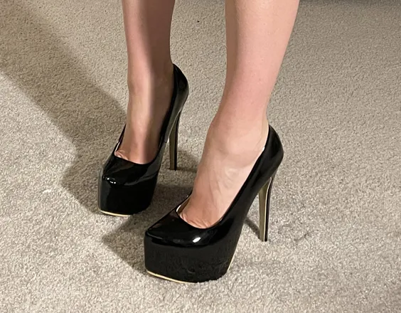 OnlyFans account  perfectfeet1103 header 2