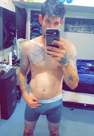 OnlyFans account  italianstud585 avatar 1