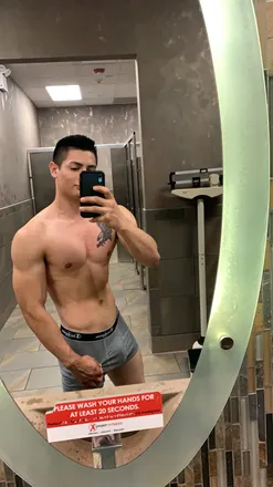 OnlyFans account  tentacionprohibida header 2