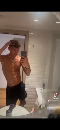 OnlyFans cuenta blondestud69.free header 2