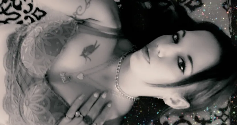 OnlyFans cuenta kiralove header 2