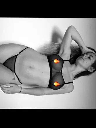 OnlyFans account  hotfallingemerald header 2